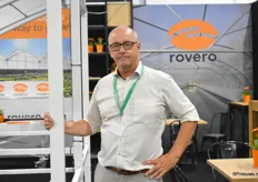 Jan van Hemert of Rovero presenting the Rol-Air greenhouse. 